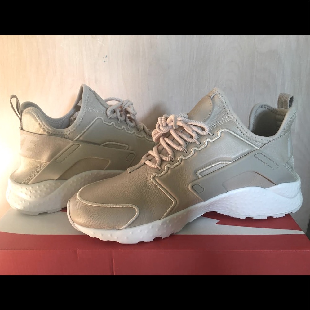 Nike W Air Huarache Run Ultra SI